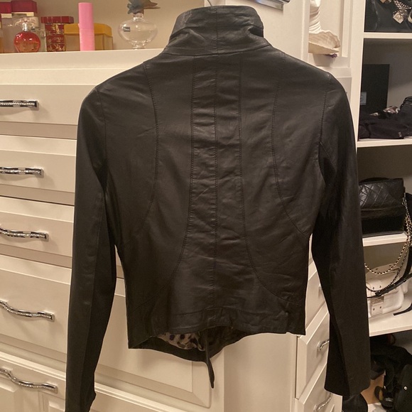 Leather jacket with cheetah lining - Picture 4 of 4